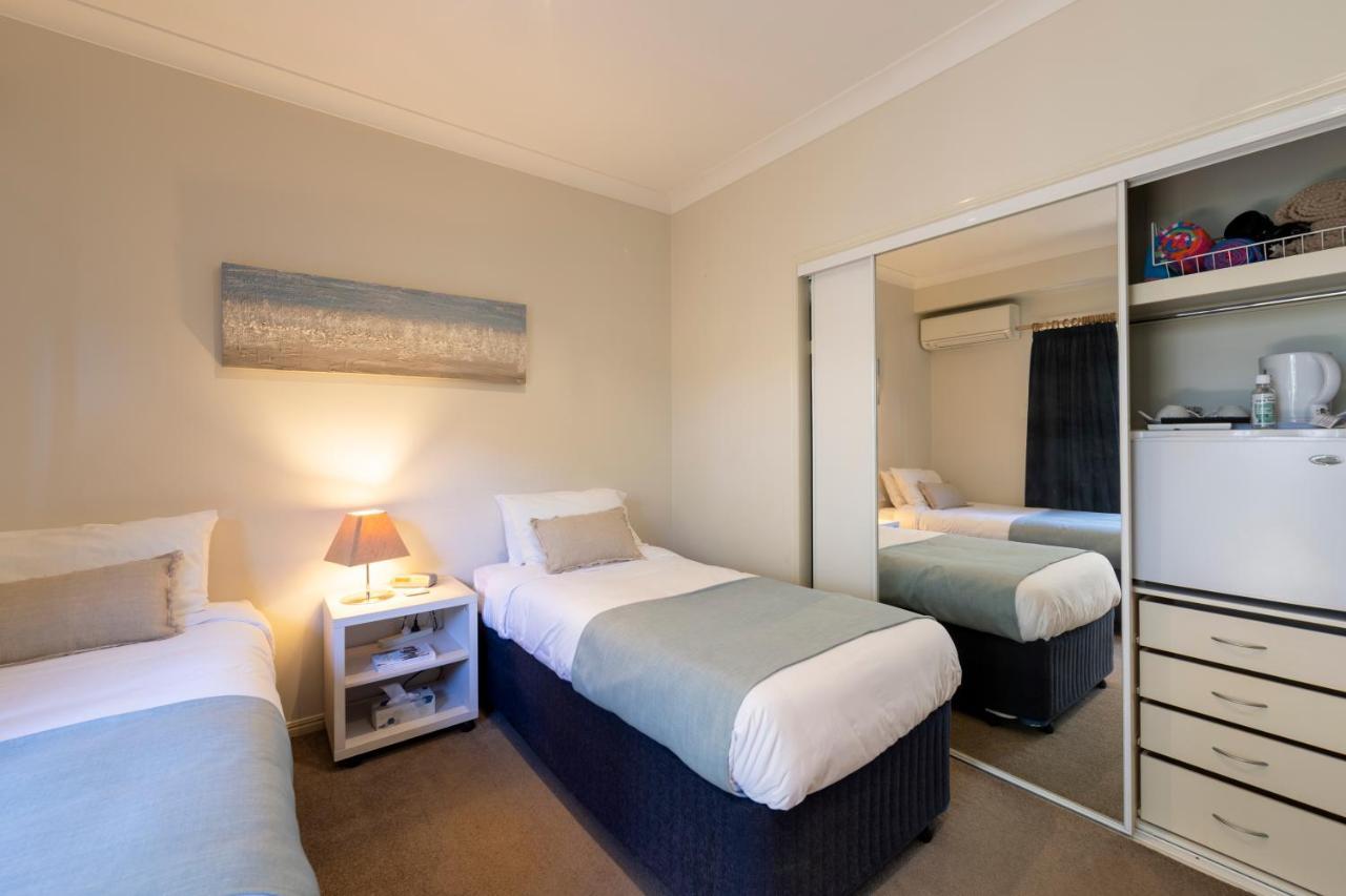 Beachhouse Bed And Breakfast เรดคลิฟฟ์ ภายนอก รูปภาพ
